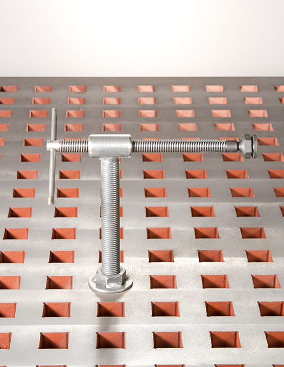 WSC5BD Horizontal BOLT DOWN Clamp with 360 degree clamping radius